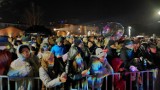 Sylwester 2023/2024. Tłumy ostrowczan powitało Nowy Rok na dziedzińcu Ostrowieckiego Browaru Kultury
