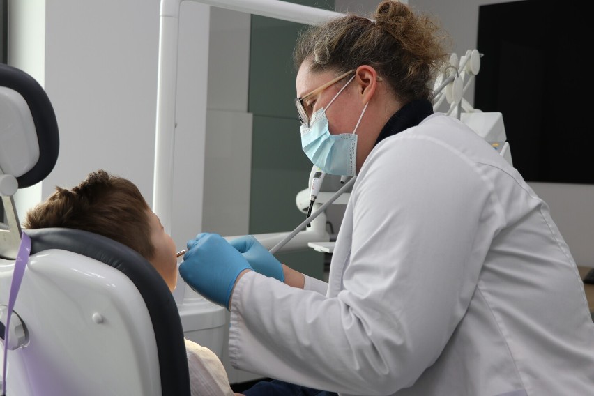 Dentysta dla każdego przedszkolaka w Wągrowcu. Burmistrz podpisał porozumienie z przychodnią stomatologiczną 