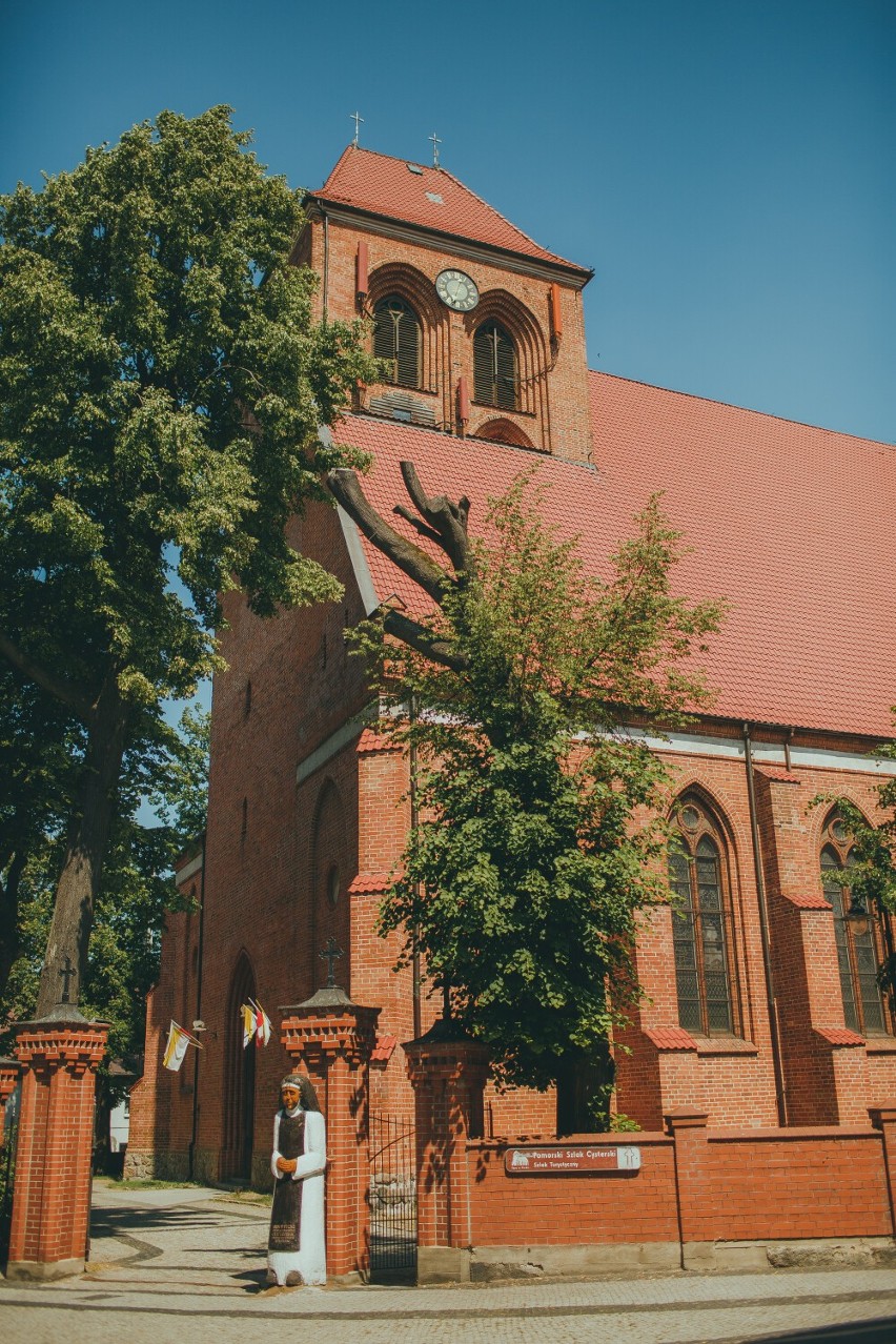 Fara - parafia Świętych Apostołów Piotra i Pawła w Pucku...