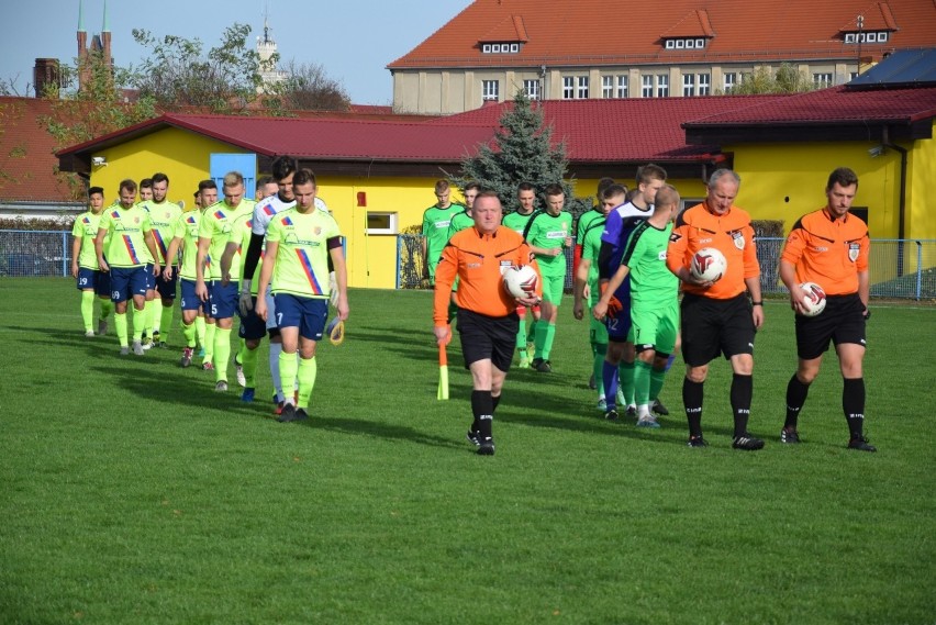 Mecz piłki nożnej w IV lidze lubuskiej Pogoń Świebodzin vs...