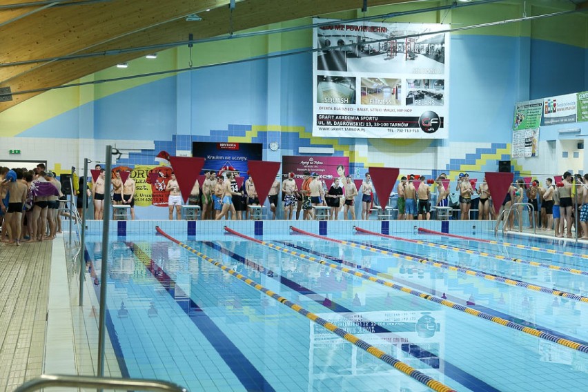 WOŚP 2015 Tarnów: Mistrzostwa Tarnowa w pływaniu [ZDJĘCIA]