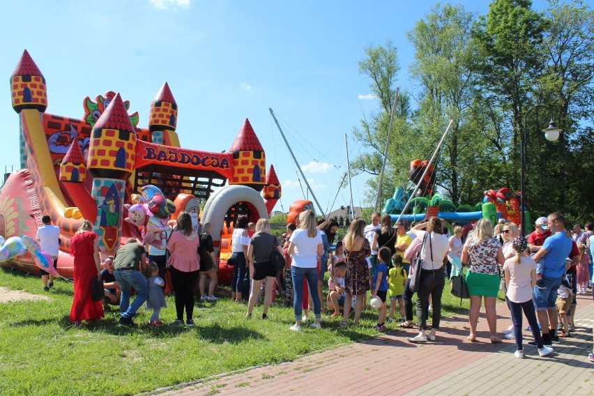 Mieszkańcy Czyżewa bawili się na rodzinnym pikniku nad zalewem [zdjęcia]