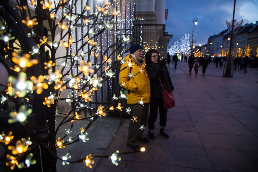 Świąteczne iluminacje. Warszawa rozbłysła w weekend [GALERIA]