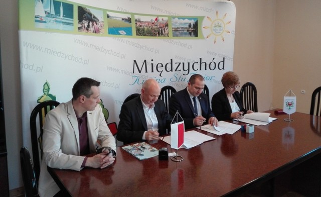 Obwodnica Łowynia - w Urzędzie Miasta i Gminy w Międzychodzie podpisano już umowę na budowę drogi.