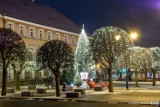 Pleszew. Świąteczny Rynek w Pleszewie. Tak wygląda choinka i dekoracje w centrum miasta