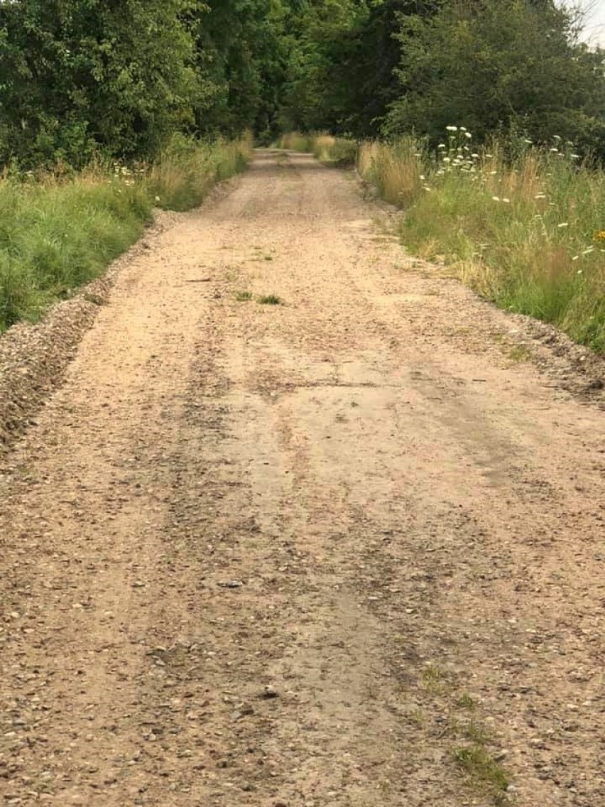 Czarne. Zakończenie prac utwardzenia dróg w Bińczu