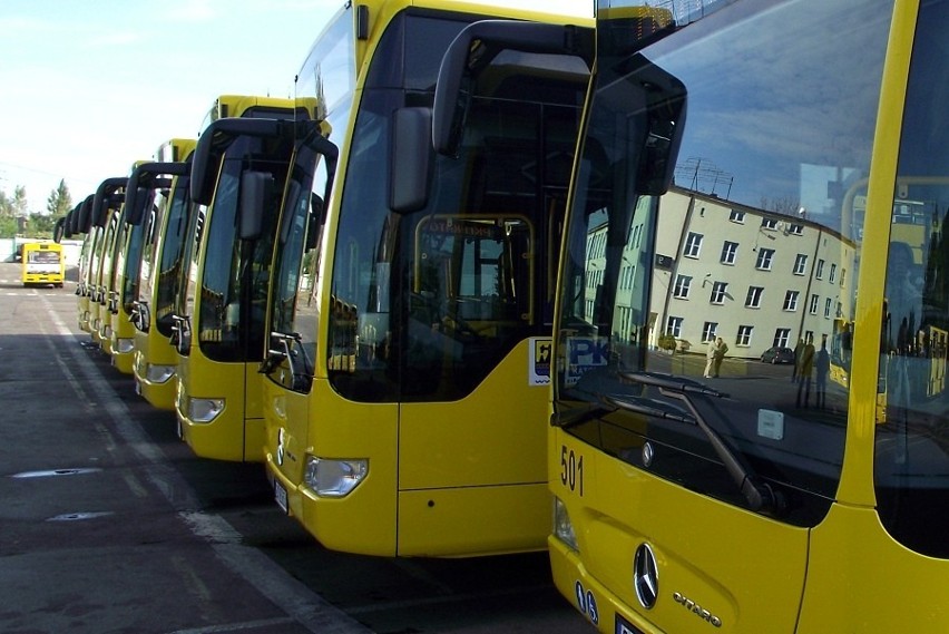 Nowe autobusy z PKM Katowice poświęcone [ZDJĘCIA]