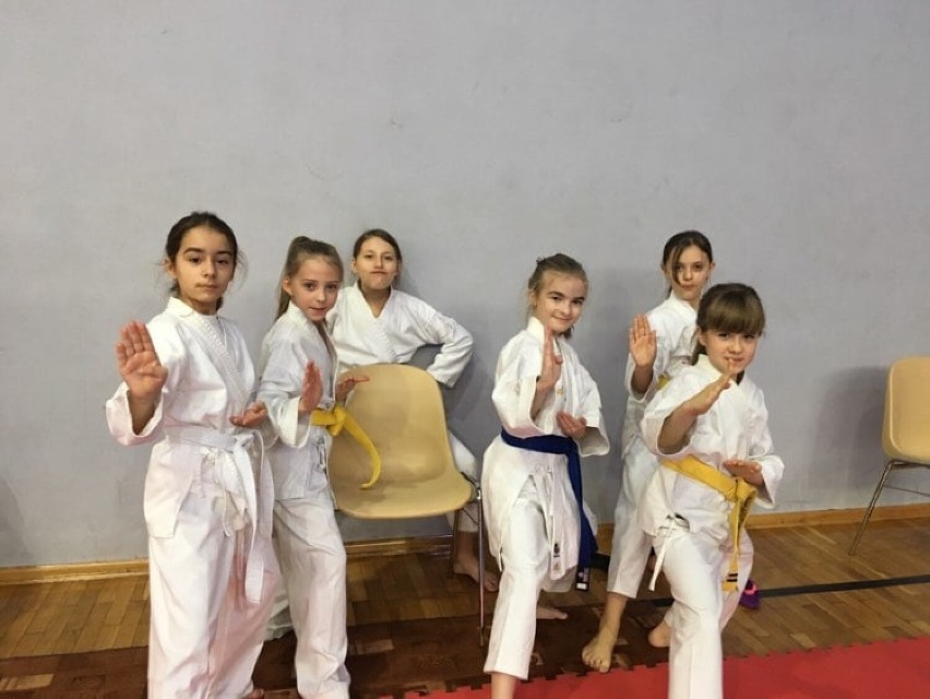 Świetny występ karateków w Śremie. Zawodnicy Shodana wygrali rywalizację zespołową, Nippon Krotoszyn na 6 miejscu w klasyfikacji generalnej