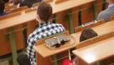 Wojna w Ukrainie a sytuacja studentów. Z jakimi problemami muszą się mierzyć? „Jeden z nich poprosił o urlop, bo idzie walczyć”