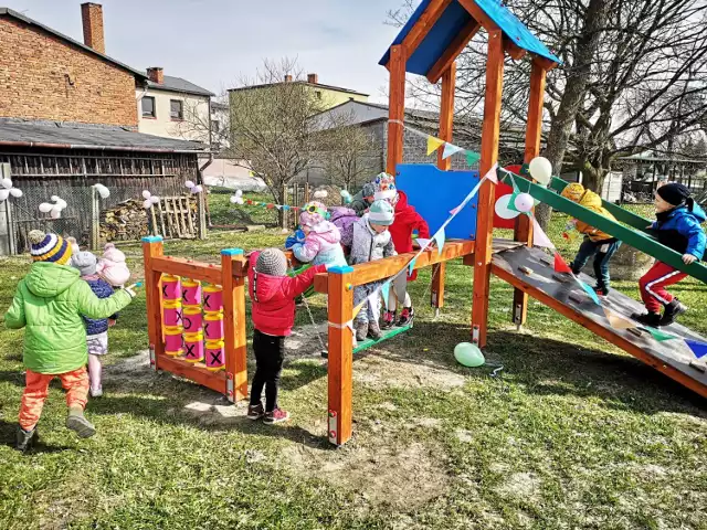 Nowy plac zabaw przy szkole w Rusinowicach już otwarty