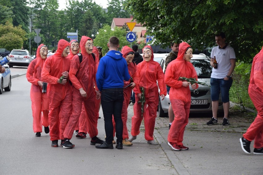 Korowód studencki w Częstochowie. Kominalia 2019 oficjalnie...