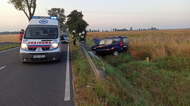 Zderzenie dwóch samochodów pod Korfantowem. Sarna wbiegła na drogę.