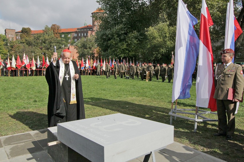 Kraków: wmurowano kamień pod pomnik AK [ZDJĘCIA]