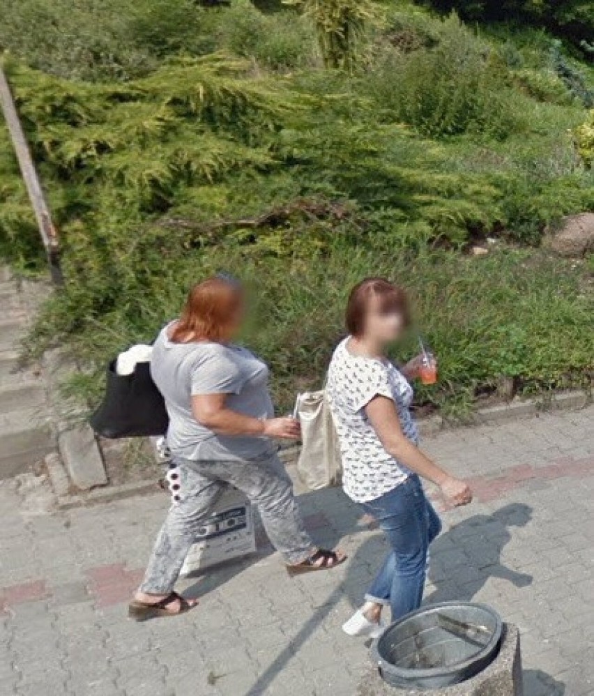 Mieszkańców Kraśnika uchwyciła kamera Google Street View. Zobacz jaka wygląda moda w mieście
