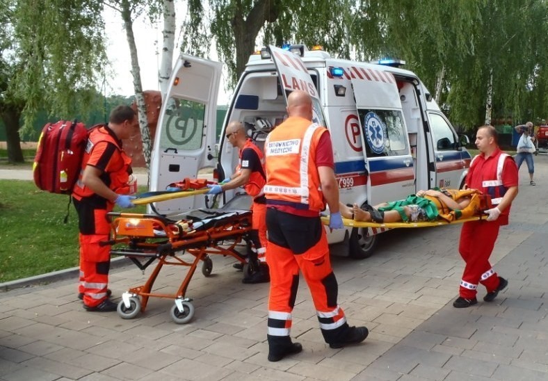 Straż pożarna w Chodzieży ćwiczyła na Jeziorze Miejskim...