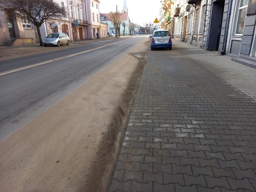 Pozimowe porządki  na ulicach i drogach powiatu zduńskowolskiego ZDJĘCIA