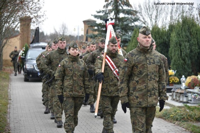 Tadeusz Goszczyński został pochowany w alei zasłużonych.