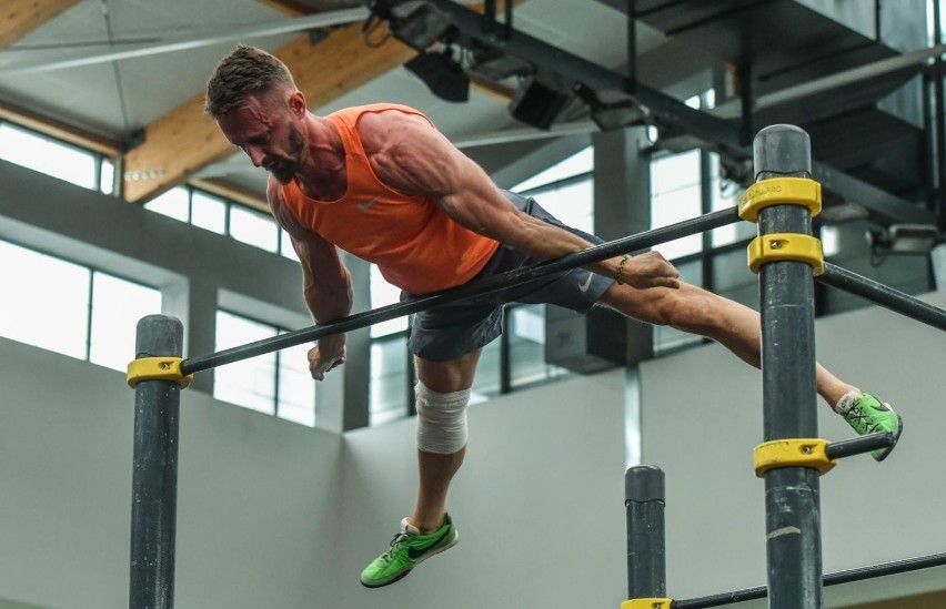 Kalistenika i street workout pod dachem Artego Arena