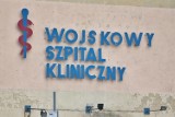 Powtórzą badania 30 Polaków z Chin, którzy są w szpitalu przy ul. Weigla we Wrocławiu