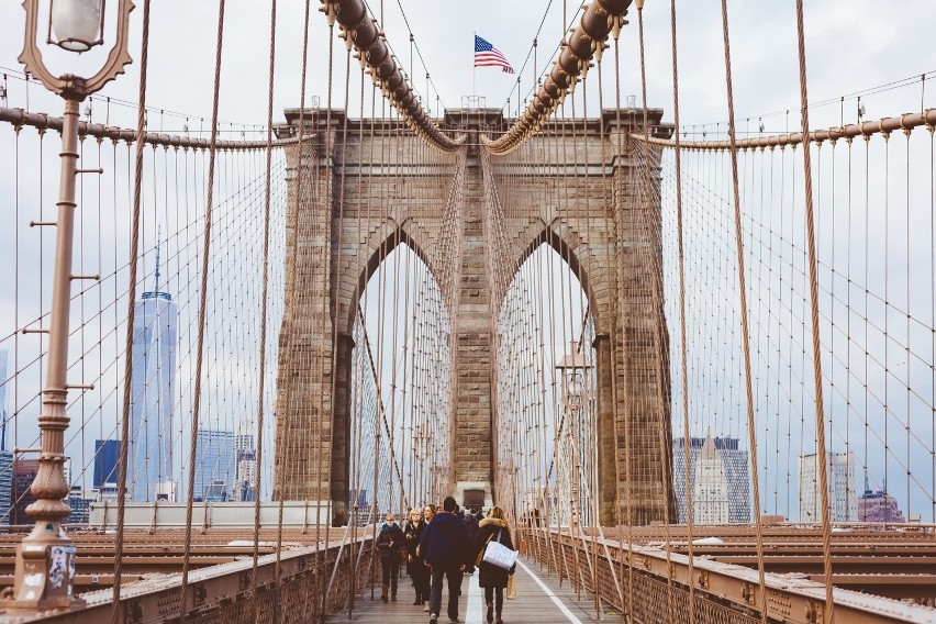 Most łączący Brooklyn z Manhattanem to jedna z ikon Nowego...