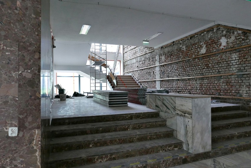 Przebudowa Domu Kultury w Olkuszu. Będzie bardziej dostępny dla osób niepełnosprawnych [ZDJĘCIA]