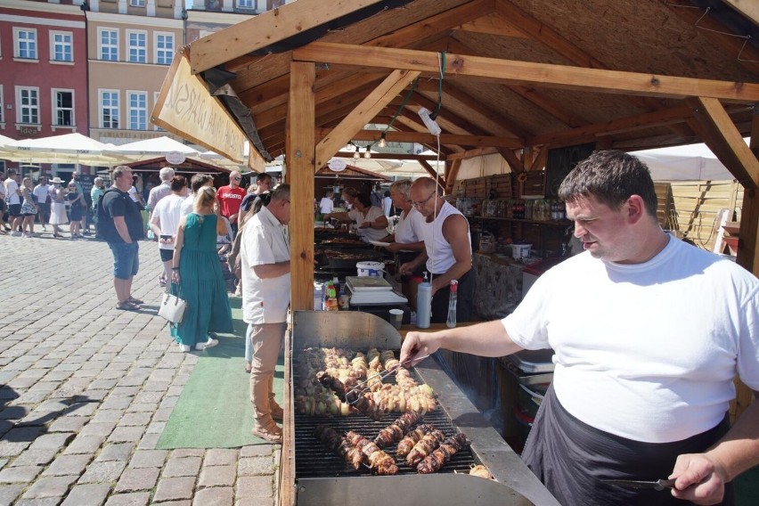 Promocja jedzenia wiąże się z dwoma aspektami: rekomendacją...