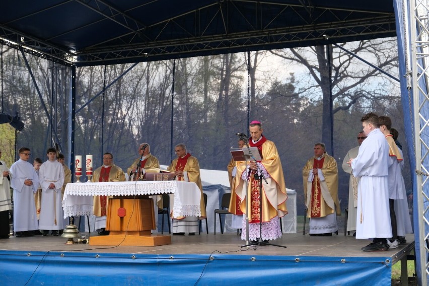 W hołdzie ofiarom obozu. Miesiąc Pamięci Narodowej w Pustkowie [ZDJĘCIA]