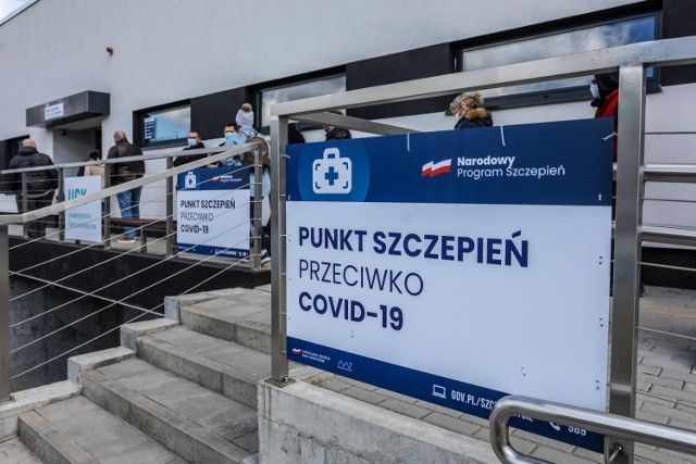 Punkt szczepień przeciwko COVID-19 przy Dębowej 21 w Gdańsku zawiesza działalność