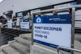 Największy na Pomorzu punkt szczepień masowych w Gdańsku przy Dębowej 21 zawiesza działalność. Przyczyna - brak dostaw szczepionki Pfizer