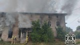 Ogromny pożar w Wierzchucinie w gminie Krokowa. Na miejscu działało aż 9 zastępów strażackich | Nadmorska Kronika Policyjna