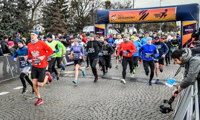 Dziś od rana z okazji urodzin miasta odbywały się imprezy biegowe. Wzięło w nich udział ponad 2,5 tysiąca zawodników.