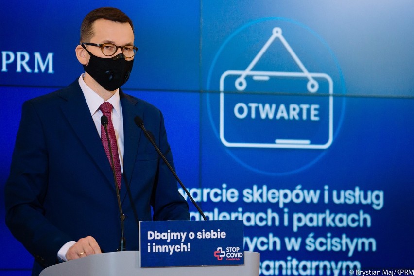 - Bardzo się niepokoję kapryśną naturą wirusa i faktem, że w...