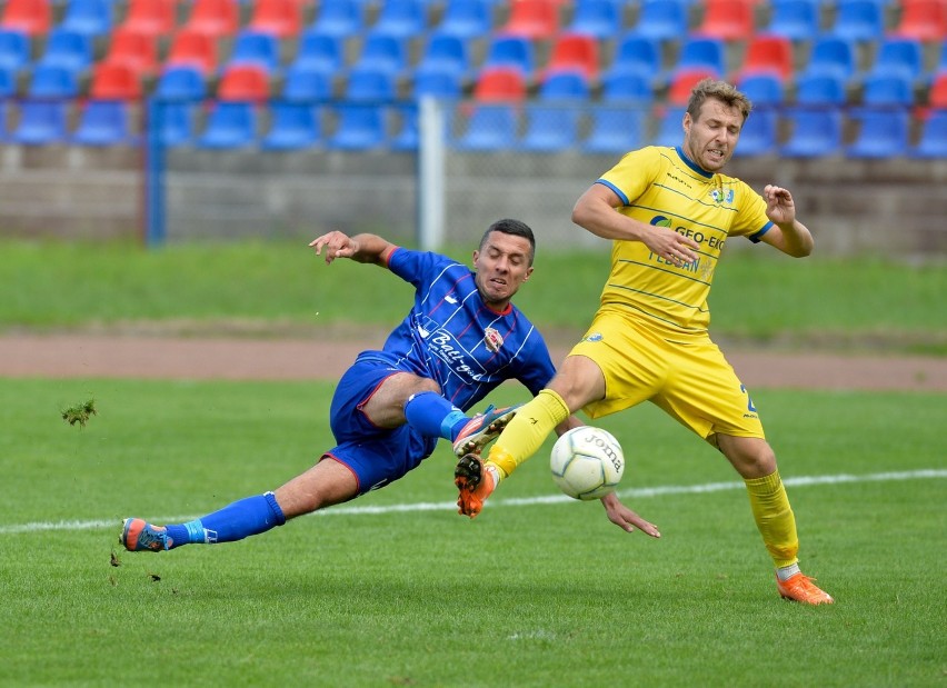 4 liga podkarpacka. Polonia Przemyśl pokonała u siebie Ekoball Stal Sanok 1:0 [KIBICE, ZDJĘCIA]