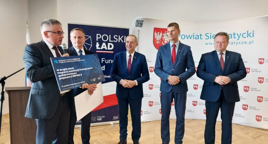 Polski Ład w powiecie siemiatyckim. Samorządy otrzymały symboliczne czeki