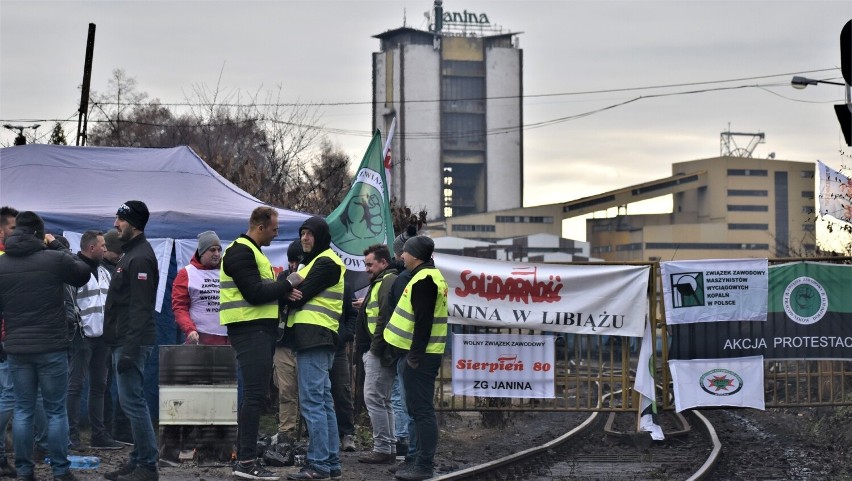 Górnicy z ZG Janina w Libiążu protestują w obawie i niepewną...