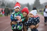 II Polanikowy Bieg Mikołajkowy w Piotrkowie. Ponad 80 najmłodszych zawodników rywalizowało na Stadionie Miejskim Concordia. ZDJĘCIA, VIDEO