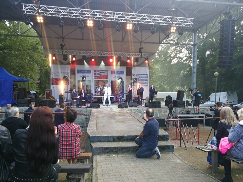 Mieszkańcy Zgorzelca bawią się na Festiwalu Piosenki Greckiej. Kolejna edycja dobiegła końca