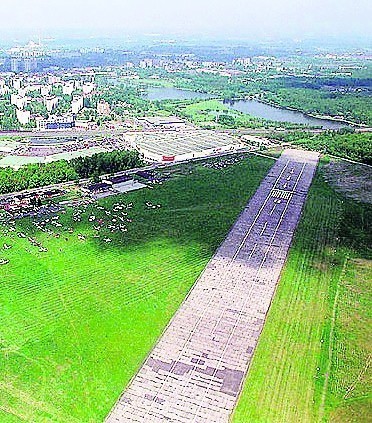 Lotnisko Muchowiec w Katowicach ma stać się tzw. city portem. Już teraz lądują tu air-taxi i awionetki.