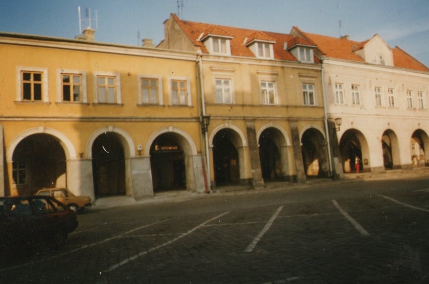 Tak wyglądał Rynek w Jarosławiu 20 lat temu! Zobaczcie zdjęcia z przełomu wieków