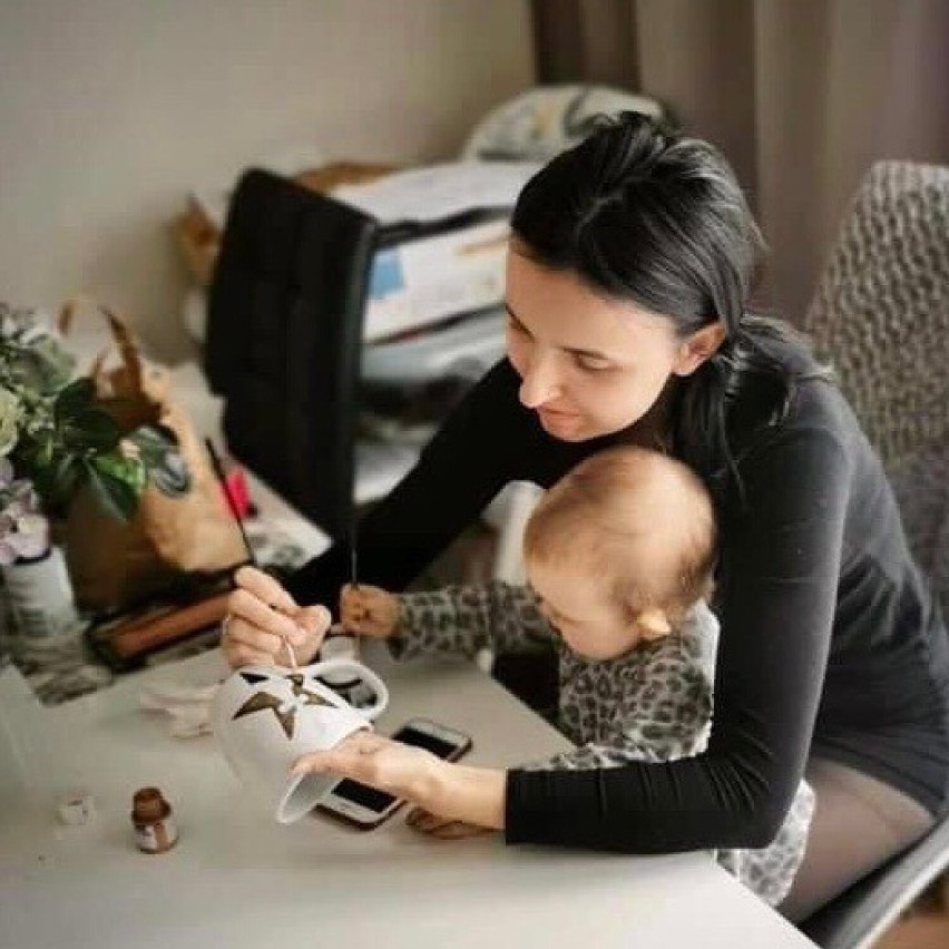 Anna Wólczyńska jest mamą trójki dzieci, która z powodzeniem łączy swoją pasję z macierzyństwem
