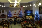 WSCHOWA. Młodzieżowa Orkiestra Dęta zagrała kolędy charytatywnie dla Dominika w kościele pw. św. Jadwigi Królowej [ZDJĘCIA]