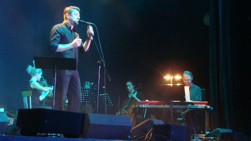 Kuba Badach wystąpił w Palladium z koncertem "Tribute to...