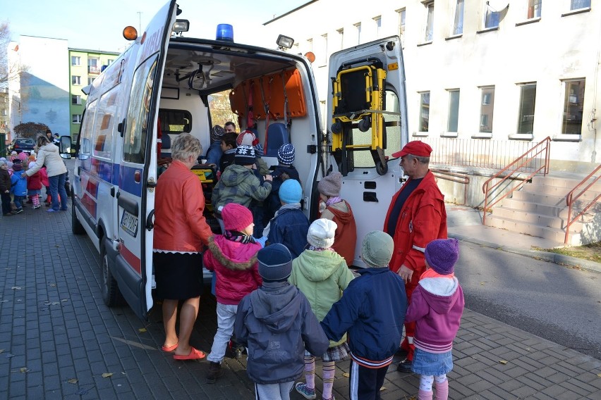 Przedszkolaki poznały pracę ratowników medycznych z Miastka