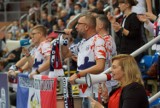 Kibice Energa MKS Kalisz wspierali piłkarzy ręcznych w starciu z Orlen Wisłą Płock. ZDJĘCIA