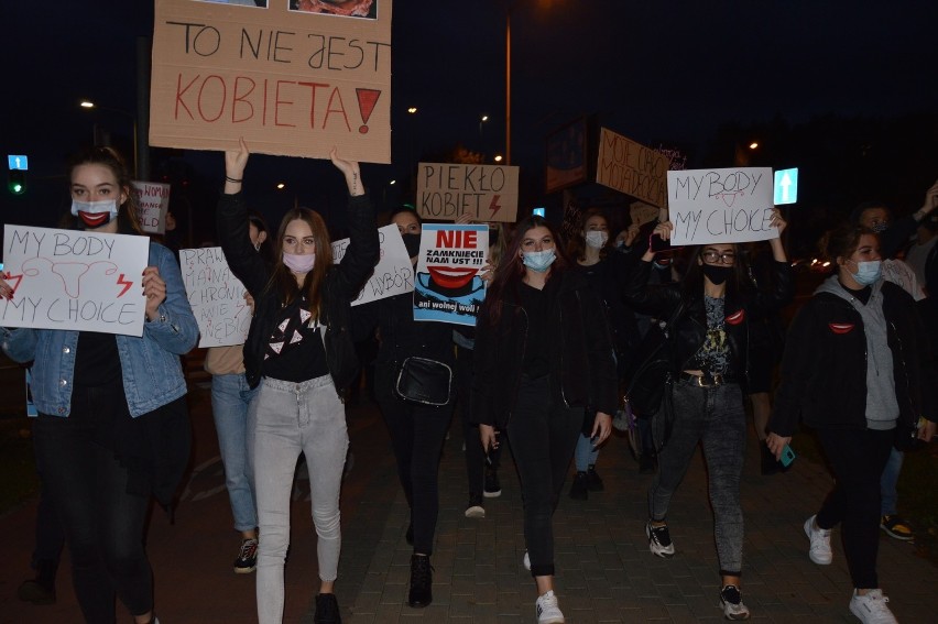 Kolejny protest kobiet przeciwko wyrokowi Trybunału...