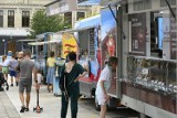 Zlot food trucków na Dużym Rynku w Świeciu. Zobacz zdjęcia