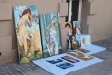 Ulica Niecała w Kaliszu zaprasza na letnie spotkania z malarzami