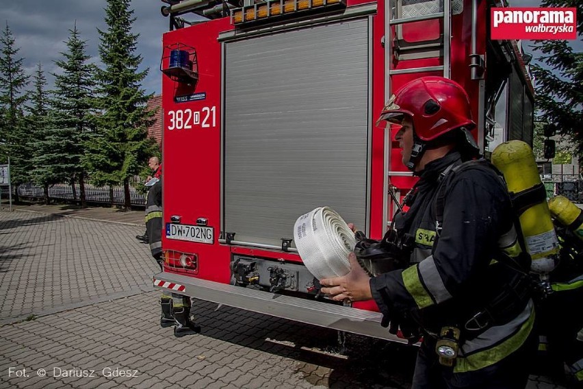 Wałbrzyscy strażacy ćwiczyli gaszenie pożaru w kotłowni...