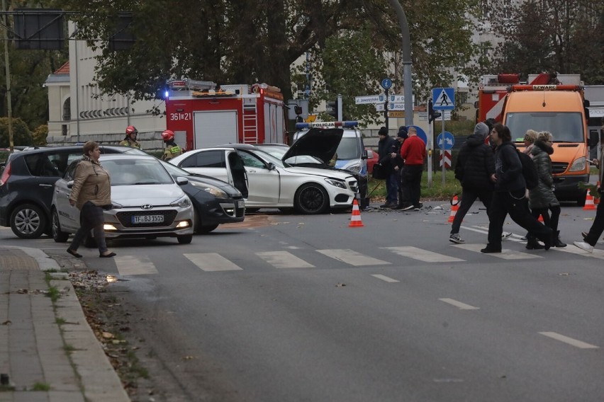 Wypadek na ulicy Jaworzyńskiej w Legnicy, zobaczcie zdjęcia