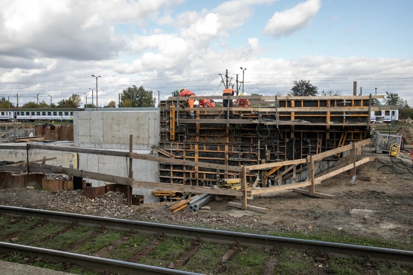 Prace budowlane na stacji Kraków Płaszów zakończą się w 2021...